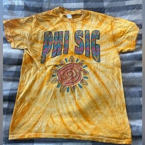 Gildan | Yellow Phi Sig T Shirt | Size Medium